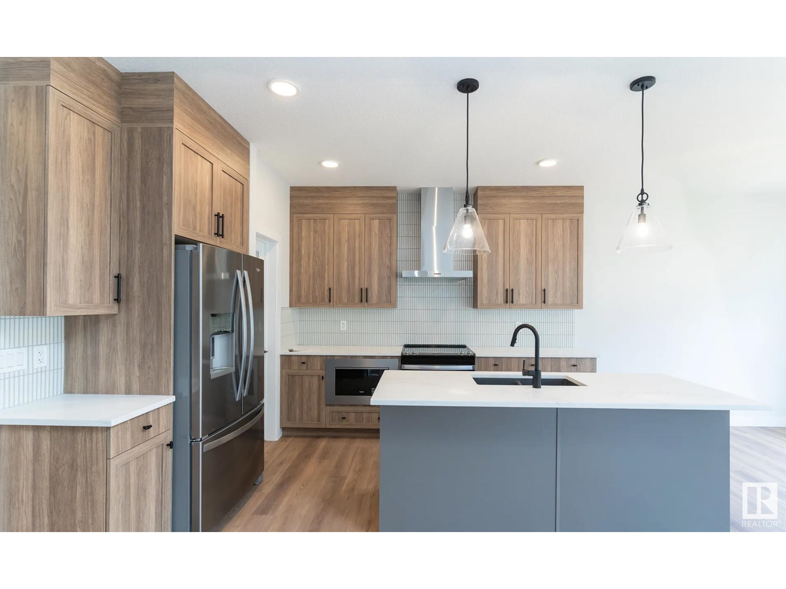 Photo 11 of 3026 Dixon Ld Sw, Edmonton AB