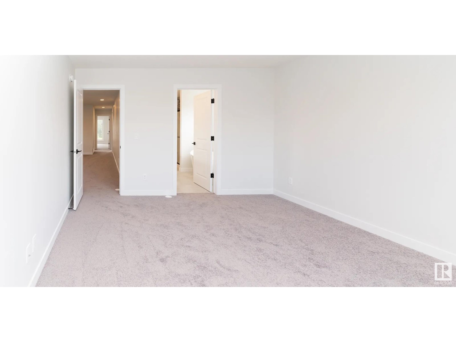 Photo 8 of 3026 Dixon Ld Sw, Edmonton AB