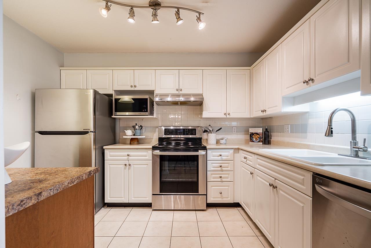 Photo 11 of 207 6363 121 Street, Surrey BC