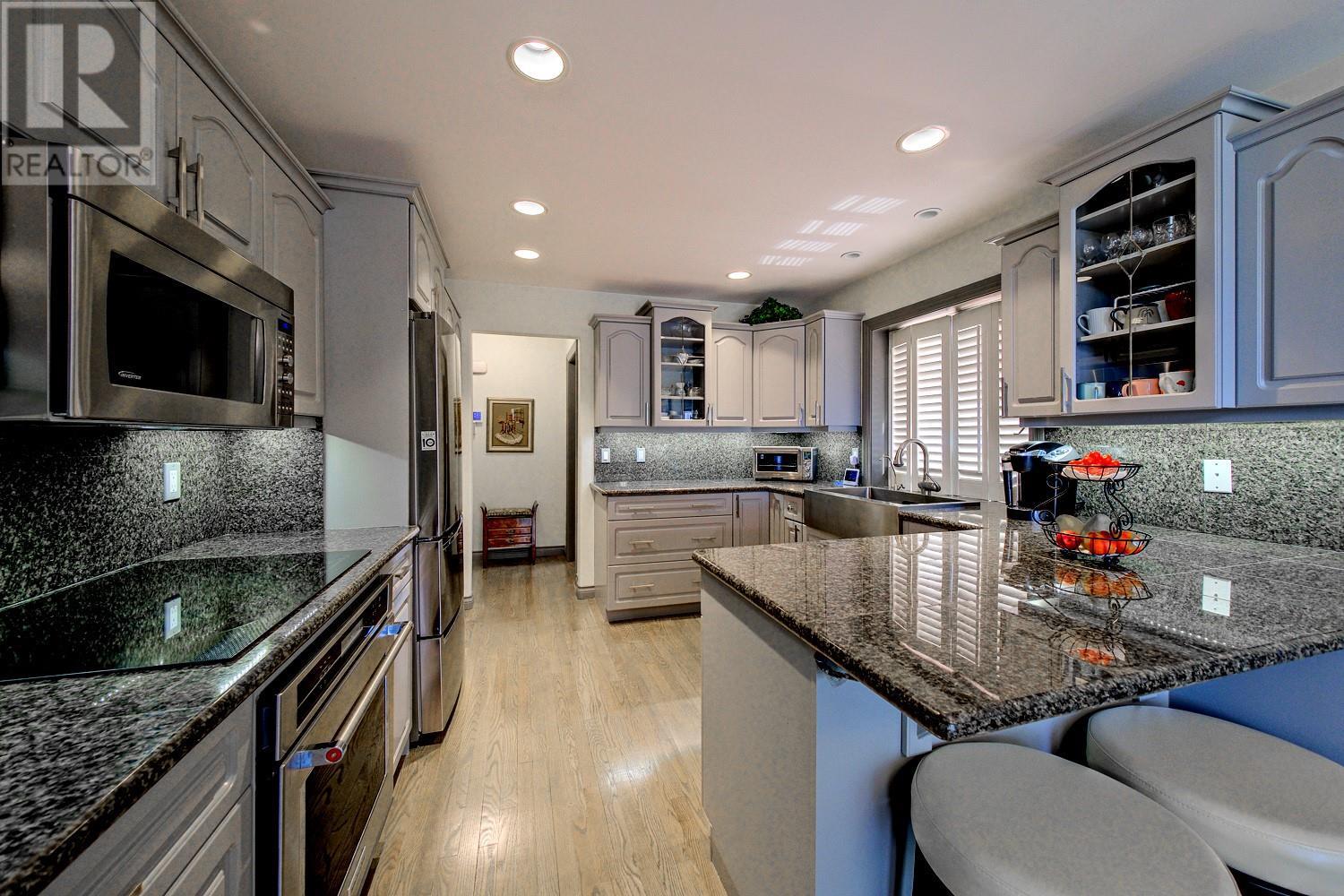 Photo 10 of 4008 Gallaghers Terrace, Kelowna BC
