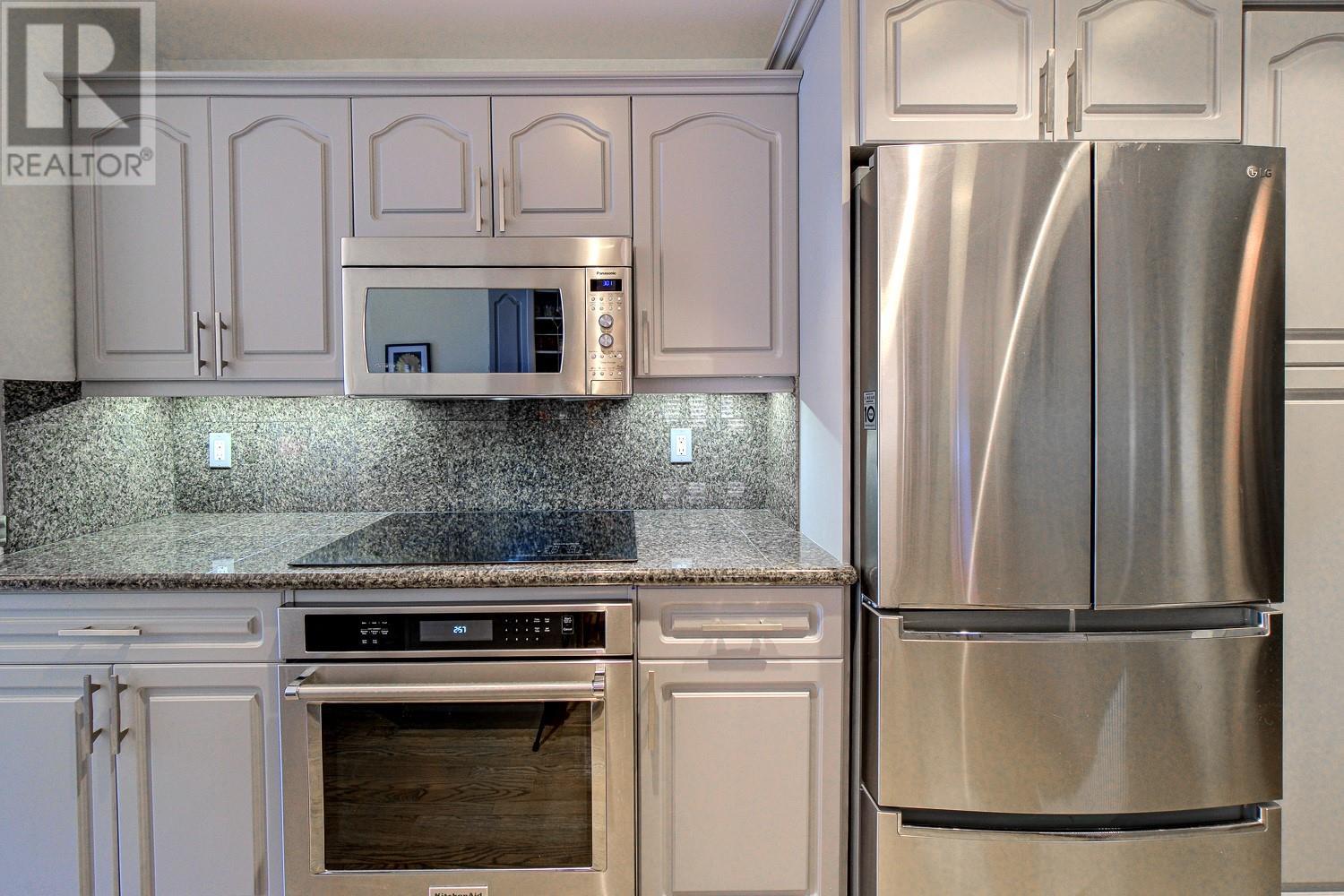 Photo 14 of 4008 Gallaghers Terrace, Kelowna BC