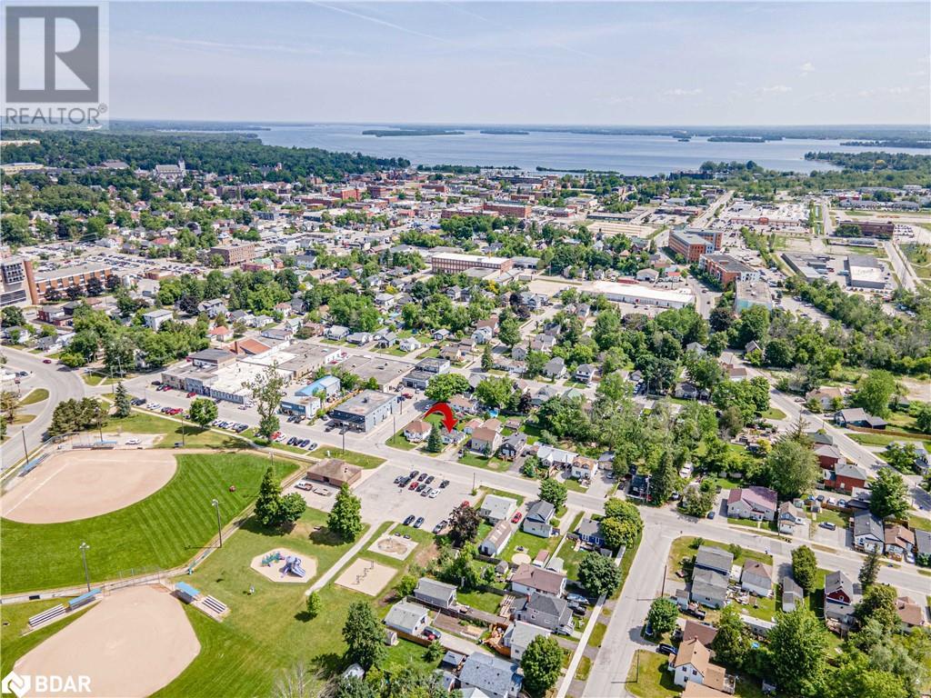 Photo 4 of 132 Dunedin Street, Orillia ON