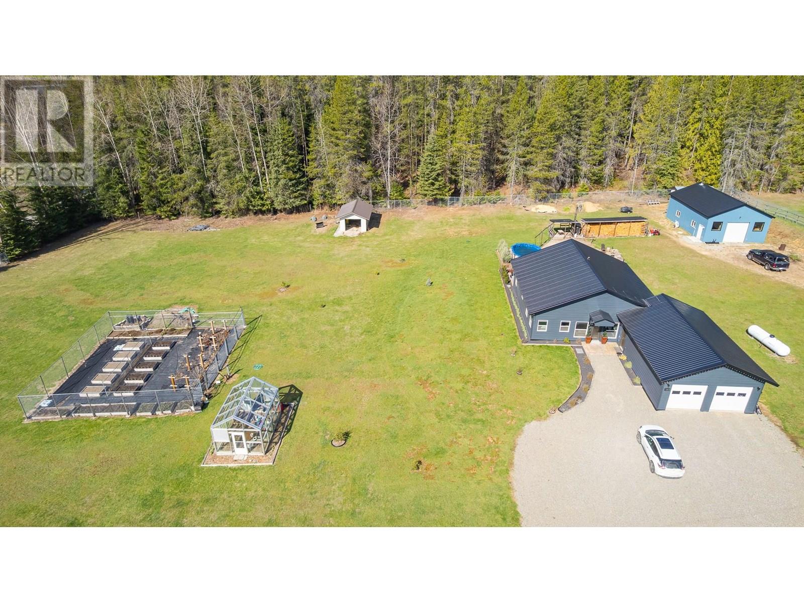 1087 Bear Brook Road, Creston