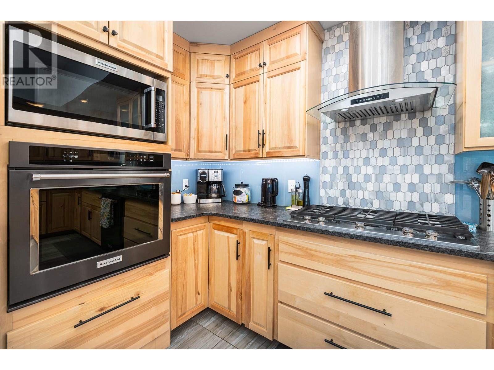 1087 Bear Brook Road, Creston