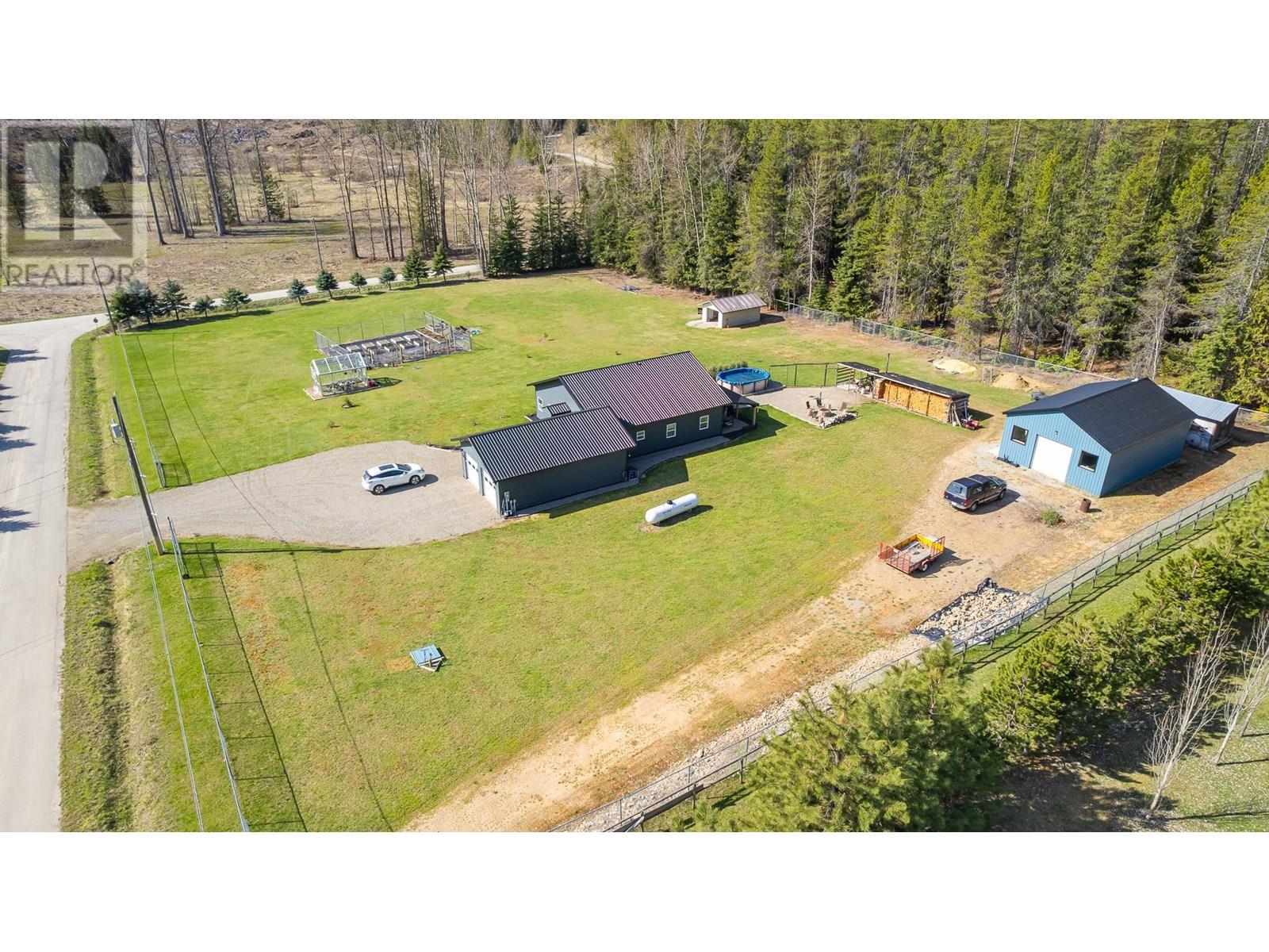 1087 Bear Brook Road, Creston