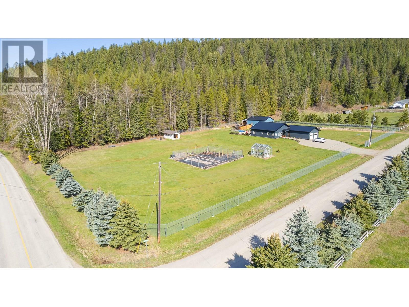 1087 Bear Brook Road, Creston