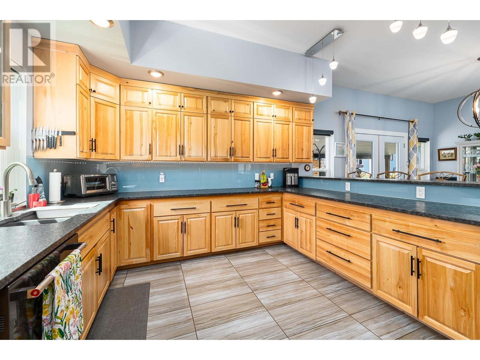 1087 Bear Brook Road, Creston