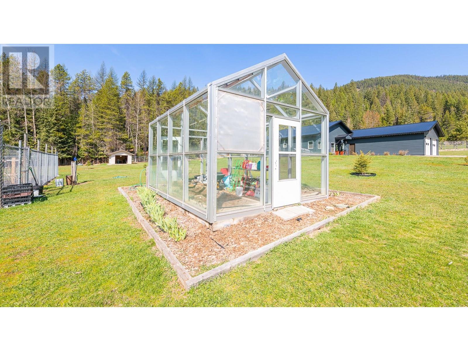 1087 Bear Brook Road, Creston