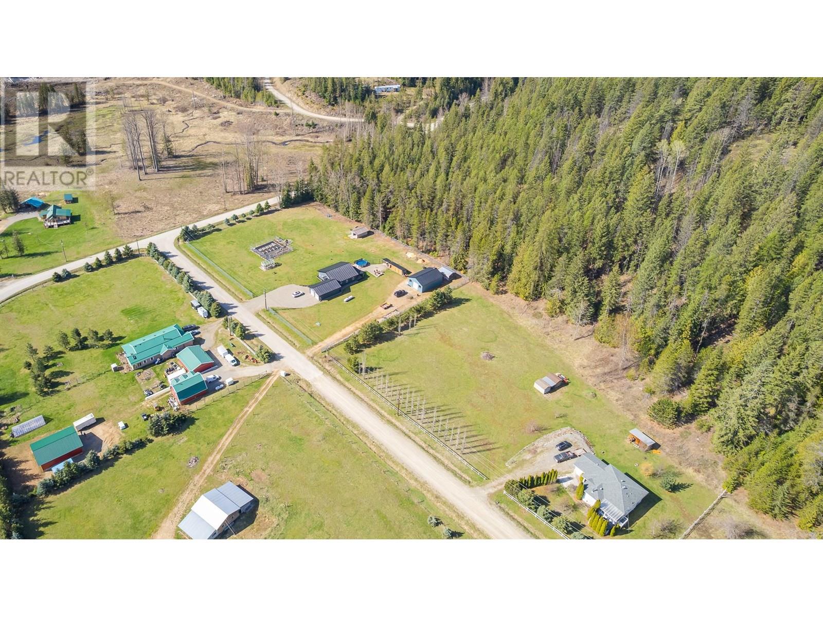 1087 Bear Brook Road, Creston
