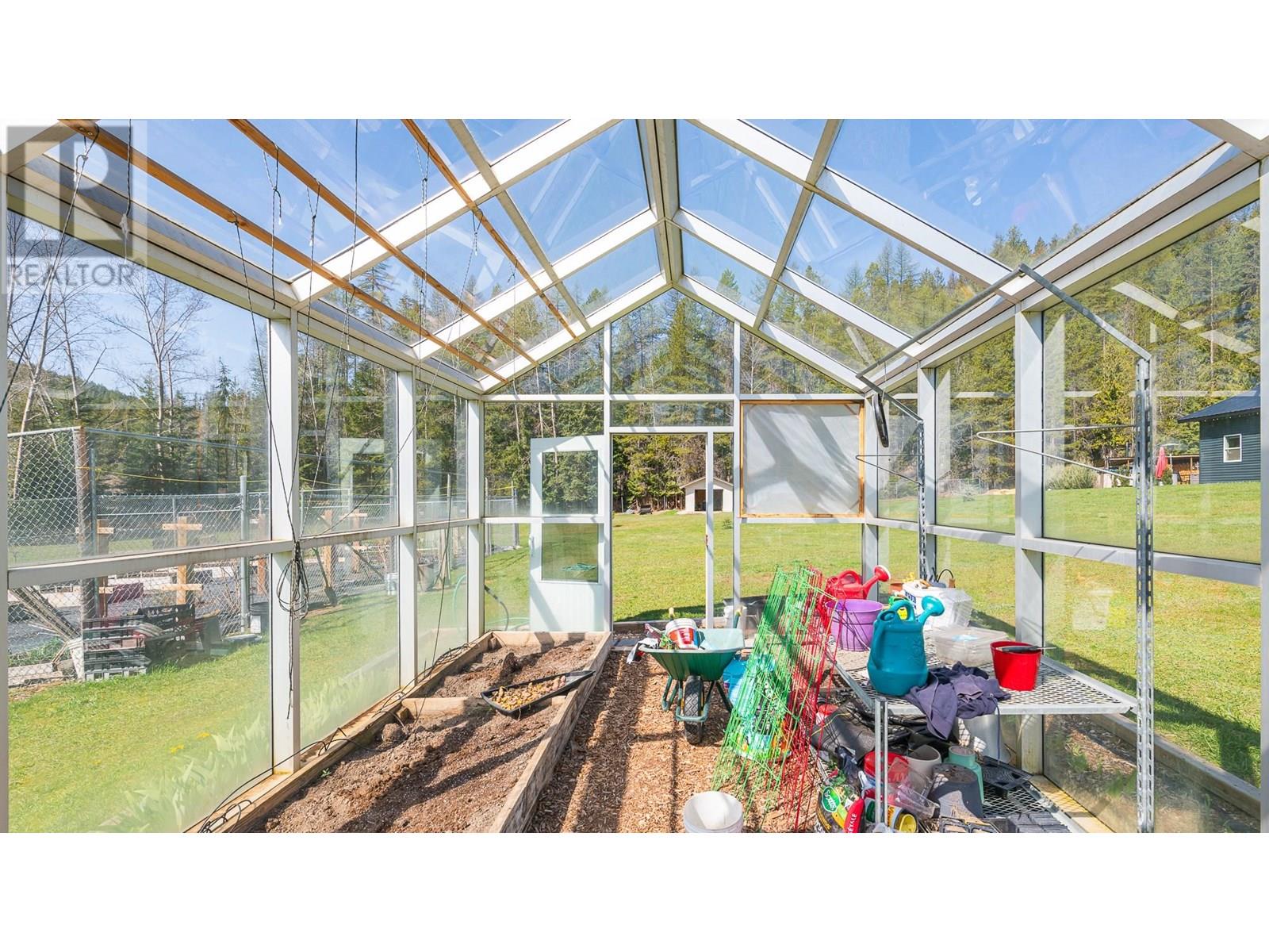 1087 Bear Brook Road, Creston