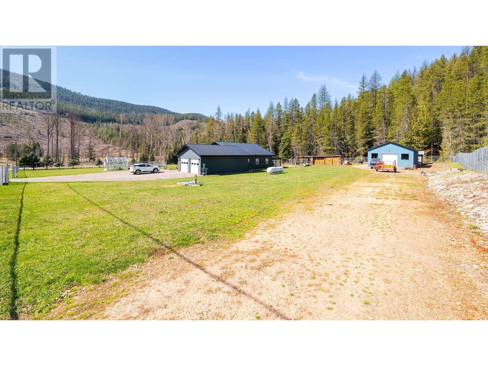 1087 Bear Brook Road, Creston
