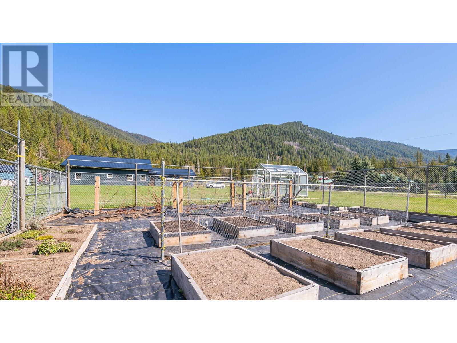1087 Bear Brook Road, Creston