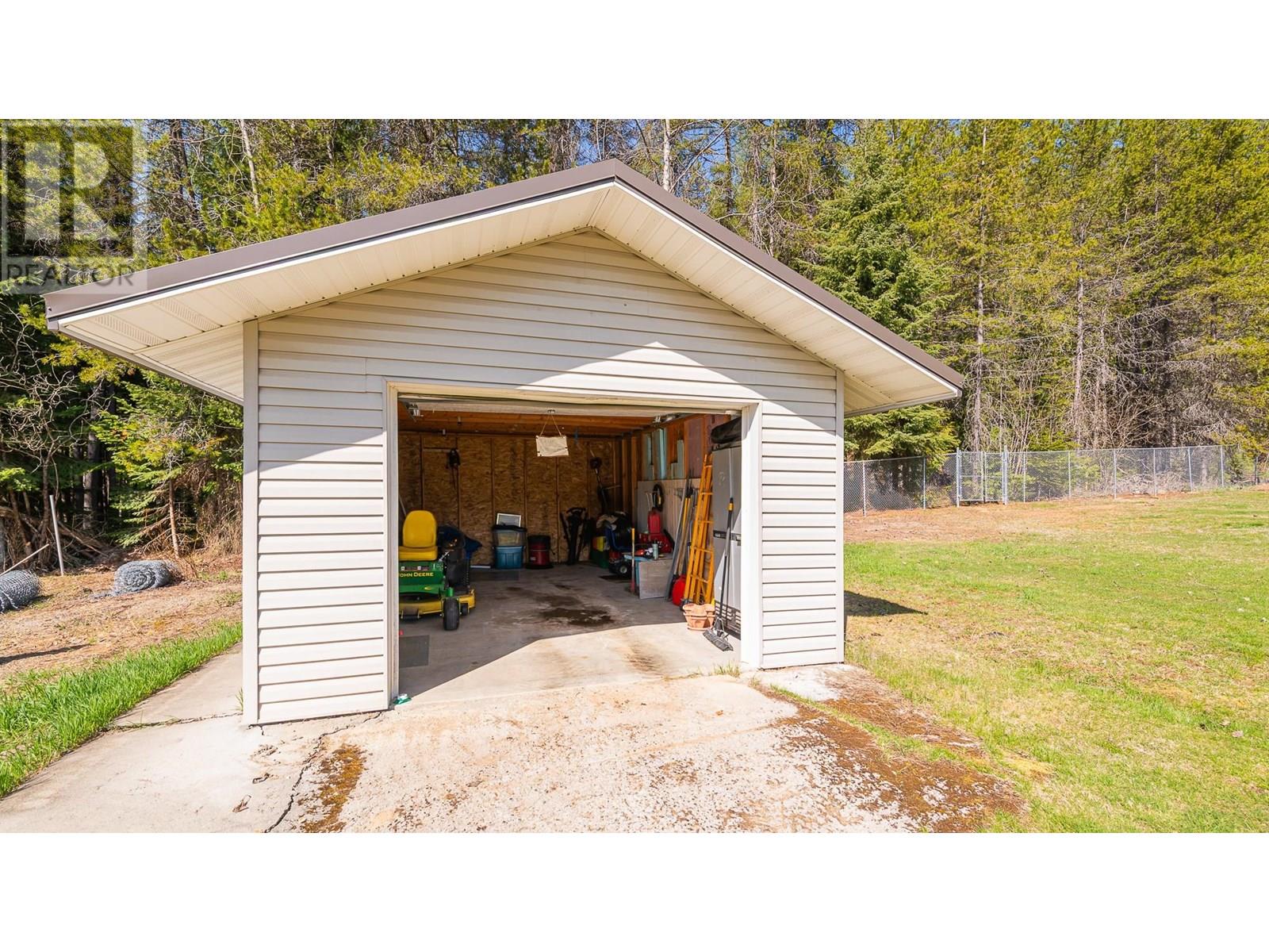 1087 Bear Brook Road, Creston