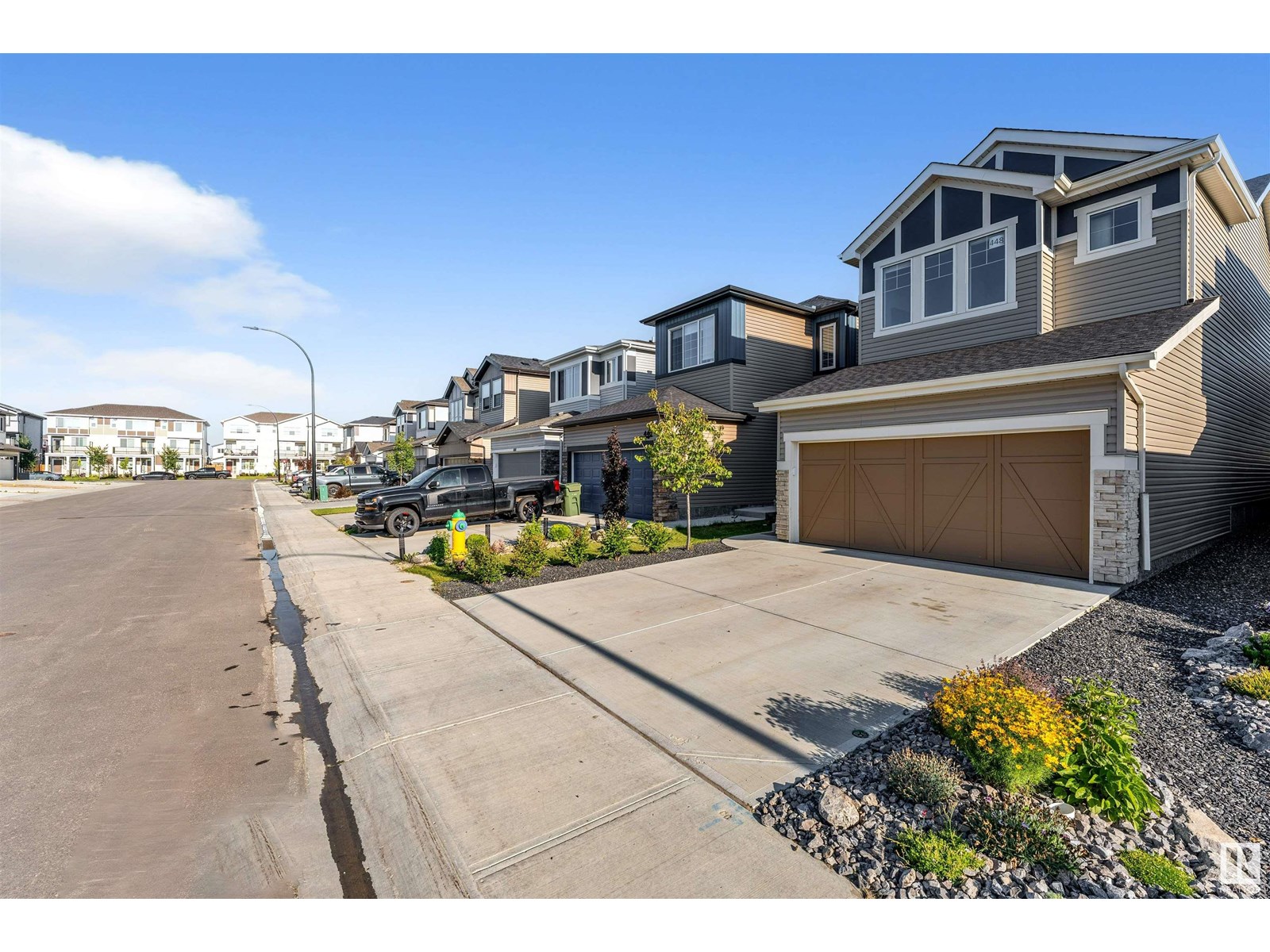 Photo 7 of 448 Roberts Cr, Leduc AB
