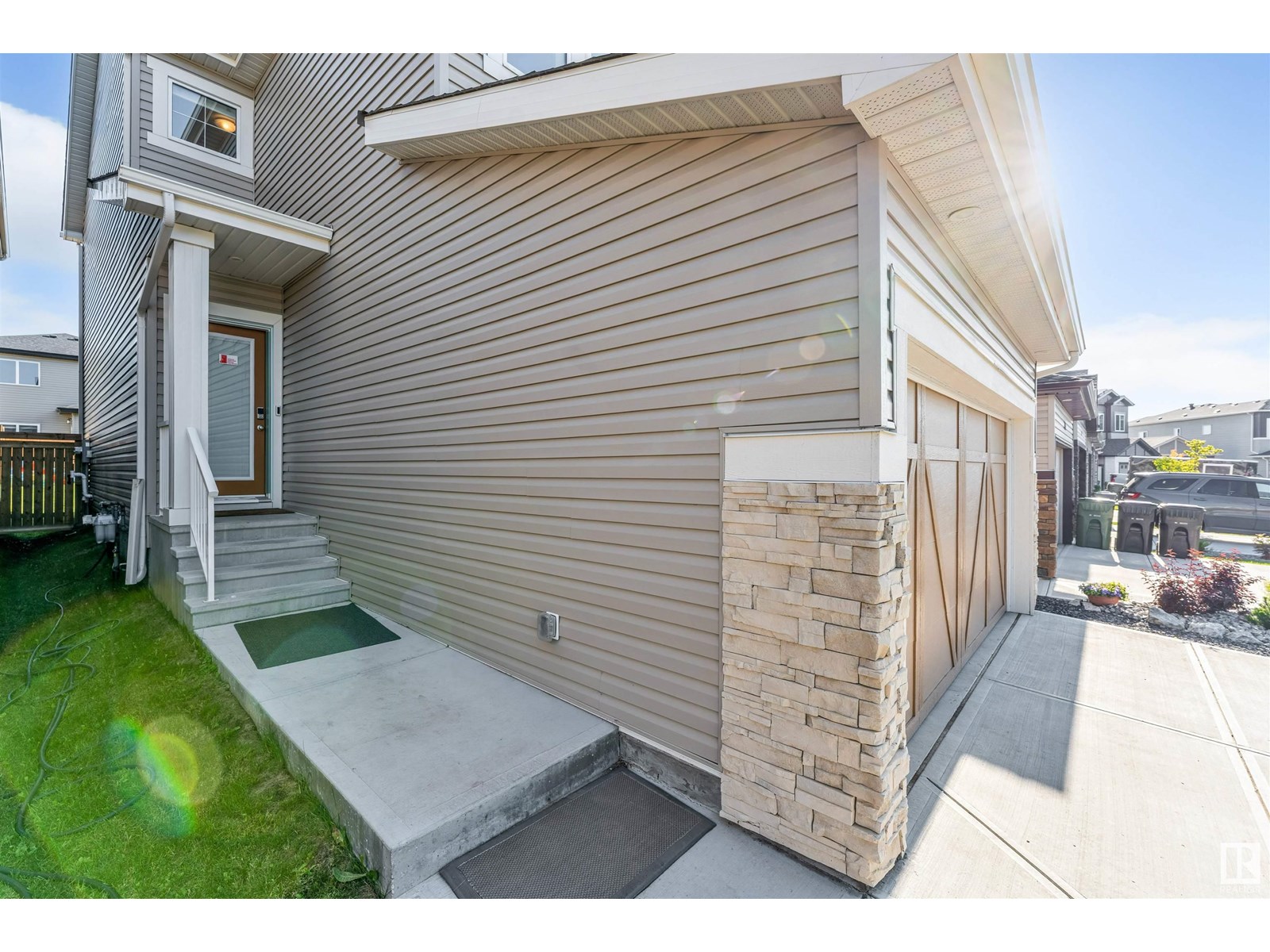 Photo 13 of 448 Roberts Cr, Leduc AB