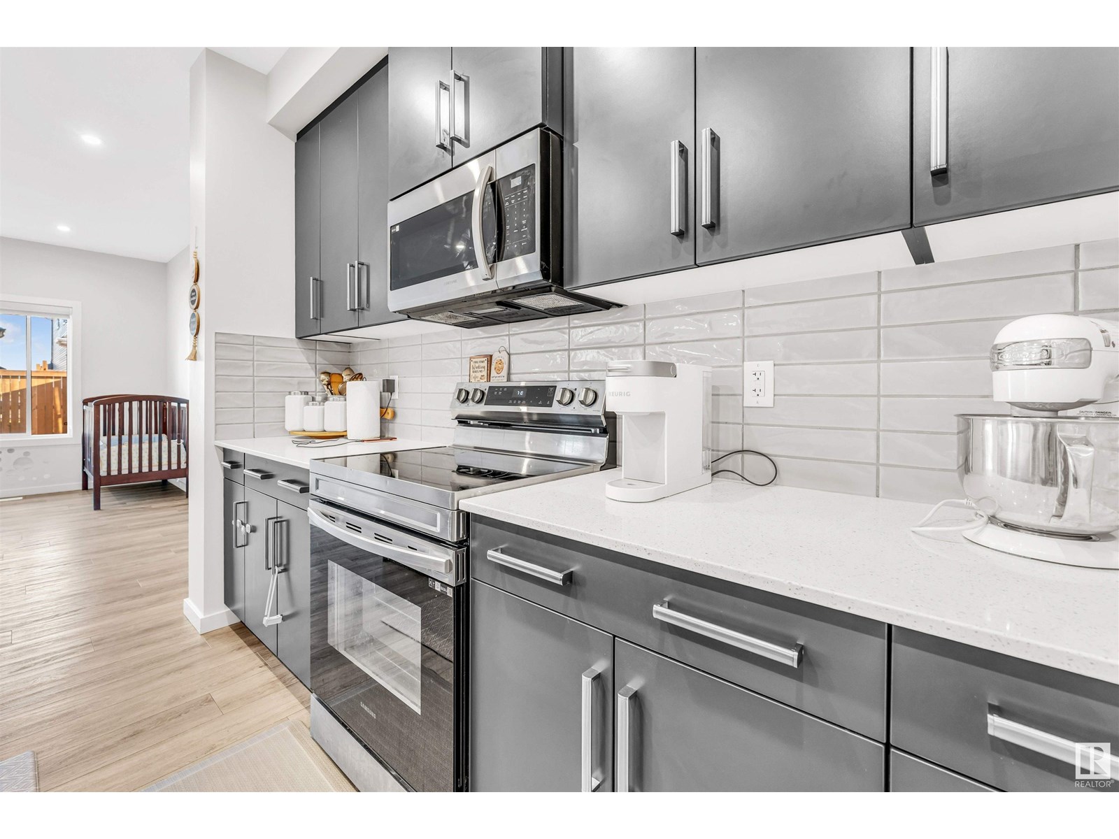 Photo 19 of 448 Roberts Cr, Leduc AB