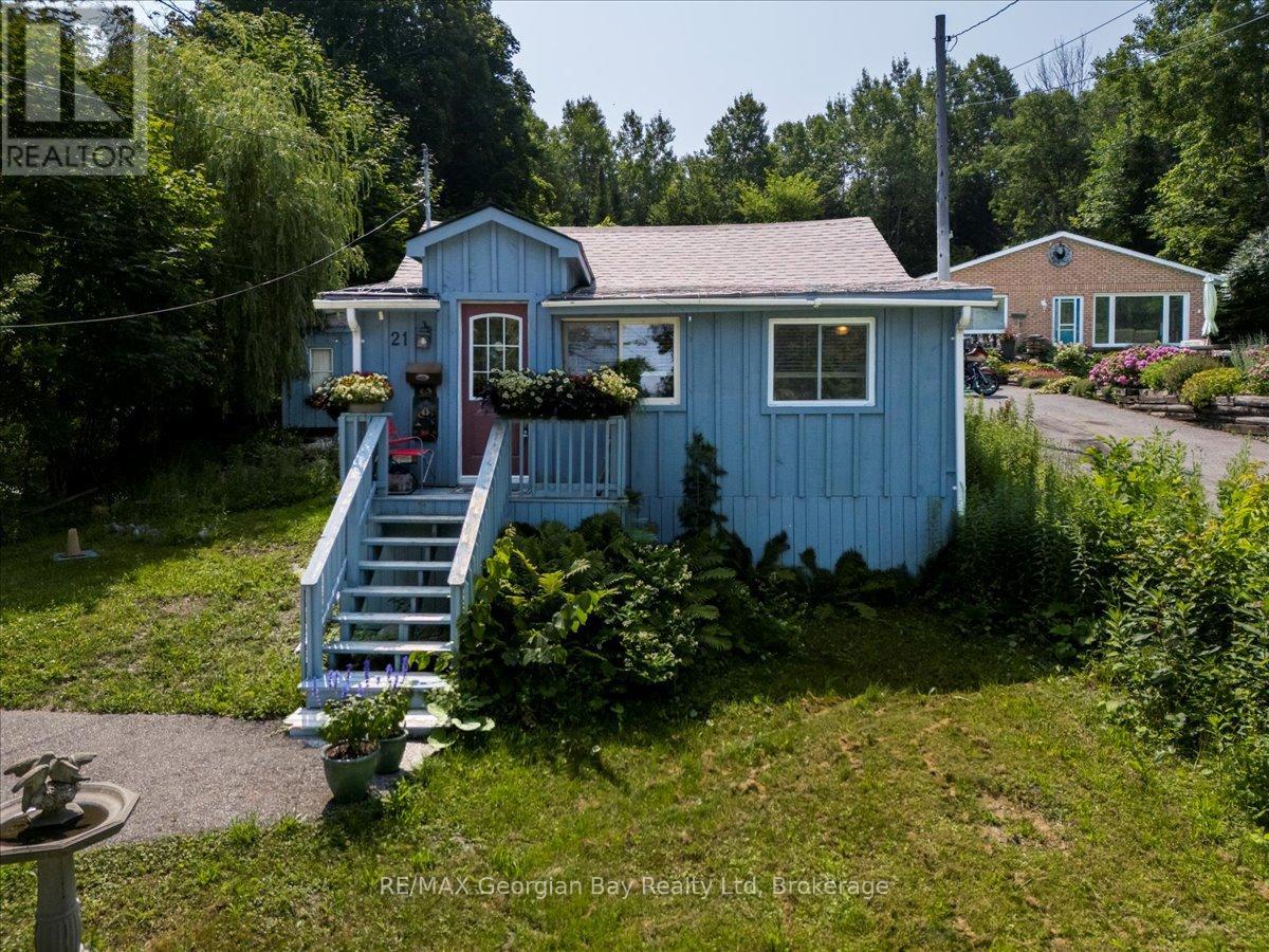 Photo 15 of 21 Grandview Road, Tay ON