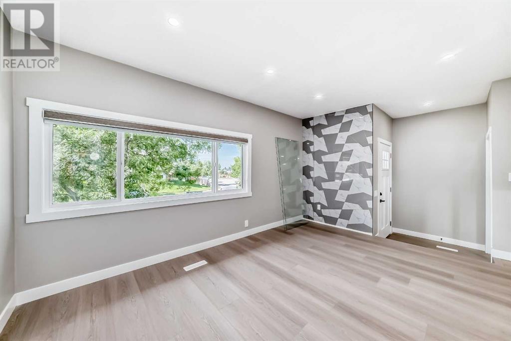 Single Family House Bungalow for Sale in  Berkley Road NW Beddington Heights Calgary 
