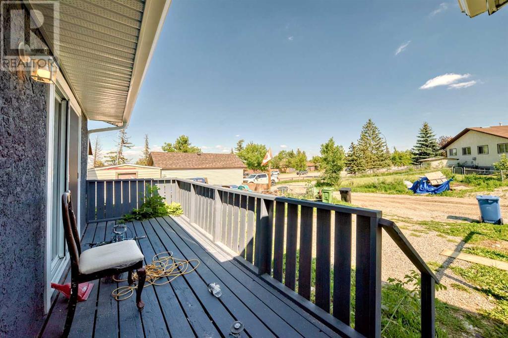 Single Family House Bungalow for Sale in  Berkley Road NW Beddington Heights Calgary 