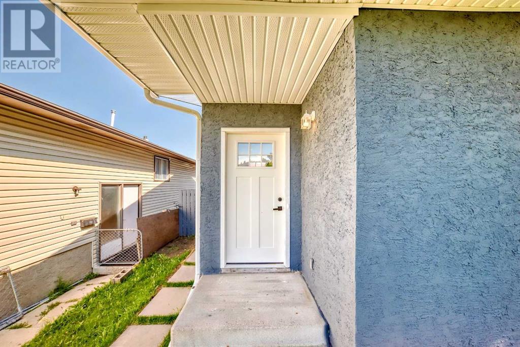 Single Family House Bungalow for Sale in  Berkley Road NW Beddington Heights Calgary 
