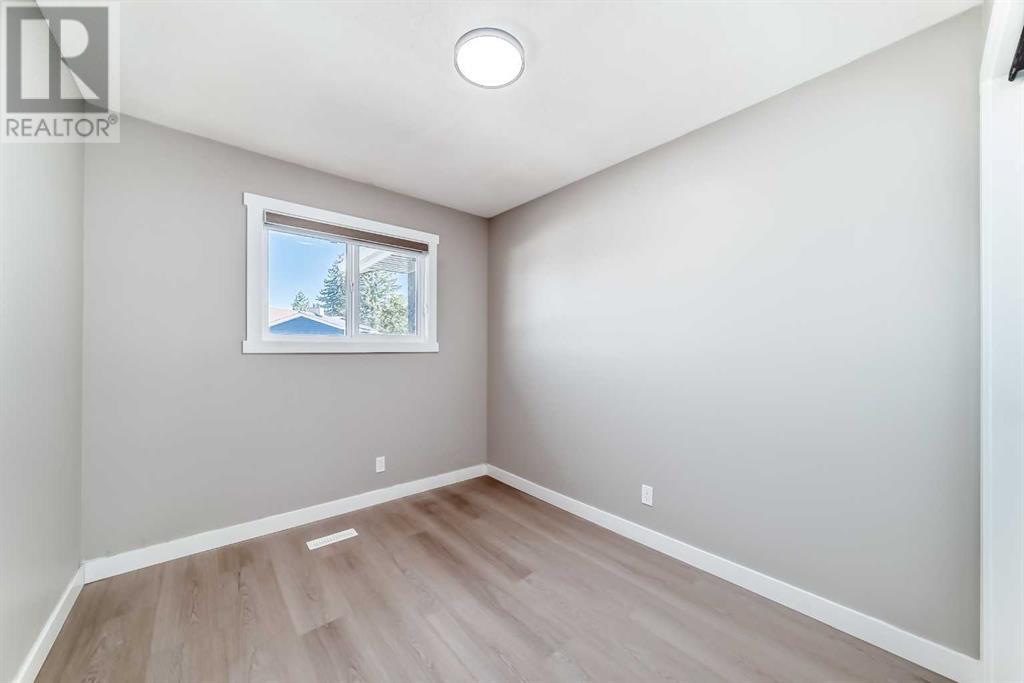 Single Family House Bungalow for Sale in  Berkley Road NW Beddington Heights Calgary 