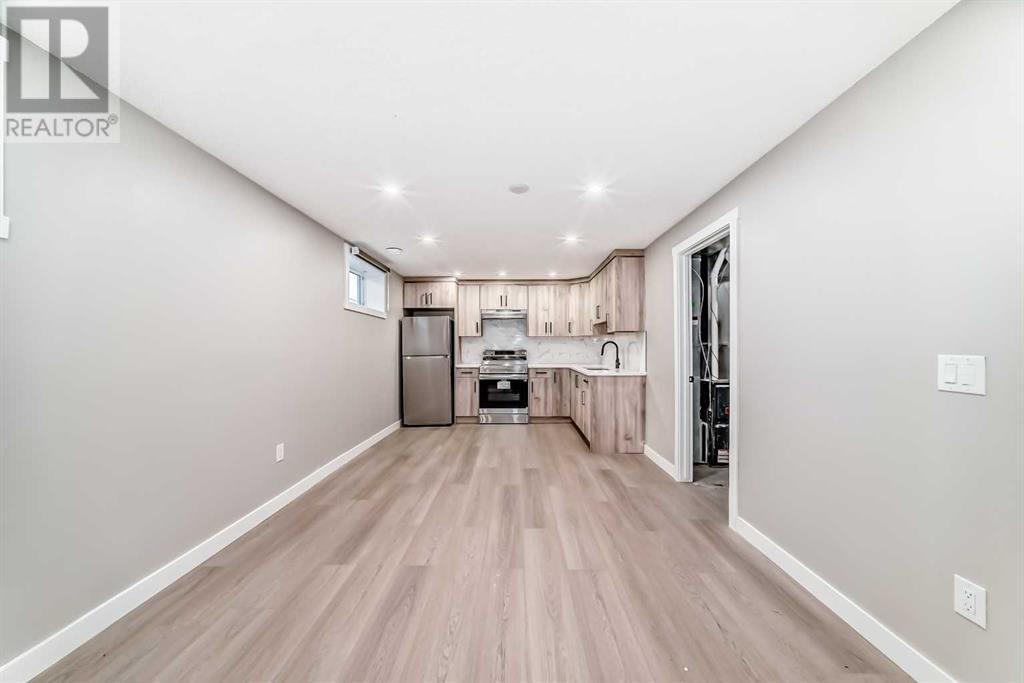 Single Family House Bungalow for Sale in  Berkley Road NW Beddington Heights Calgary 