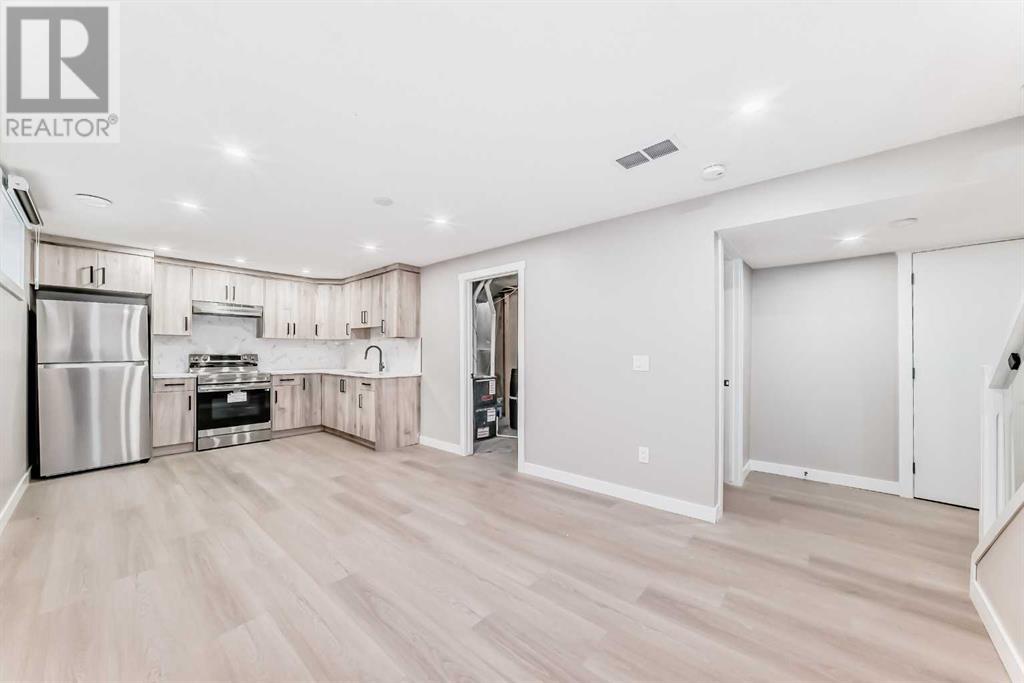 Single Family House Bungalow for Sale in  Berkley Road NW Beddington Heights Calgary 