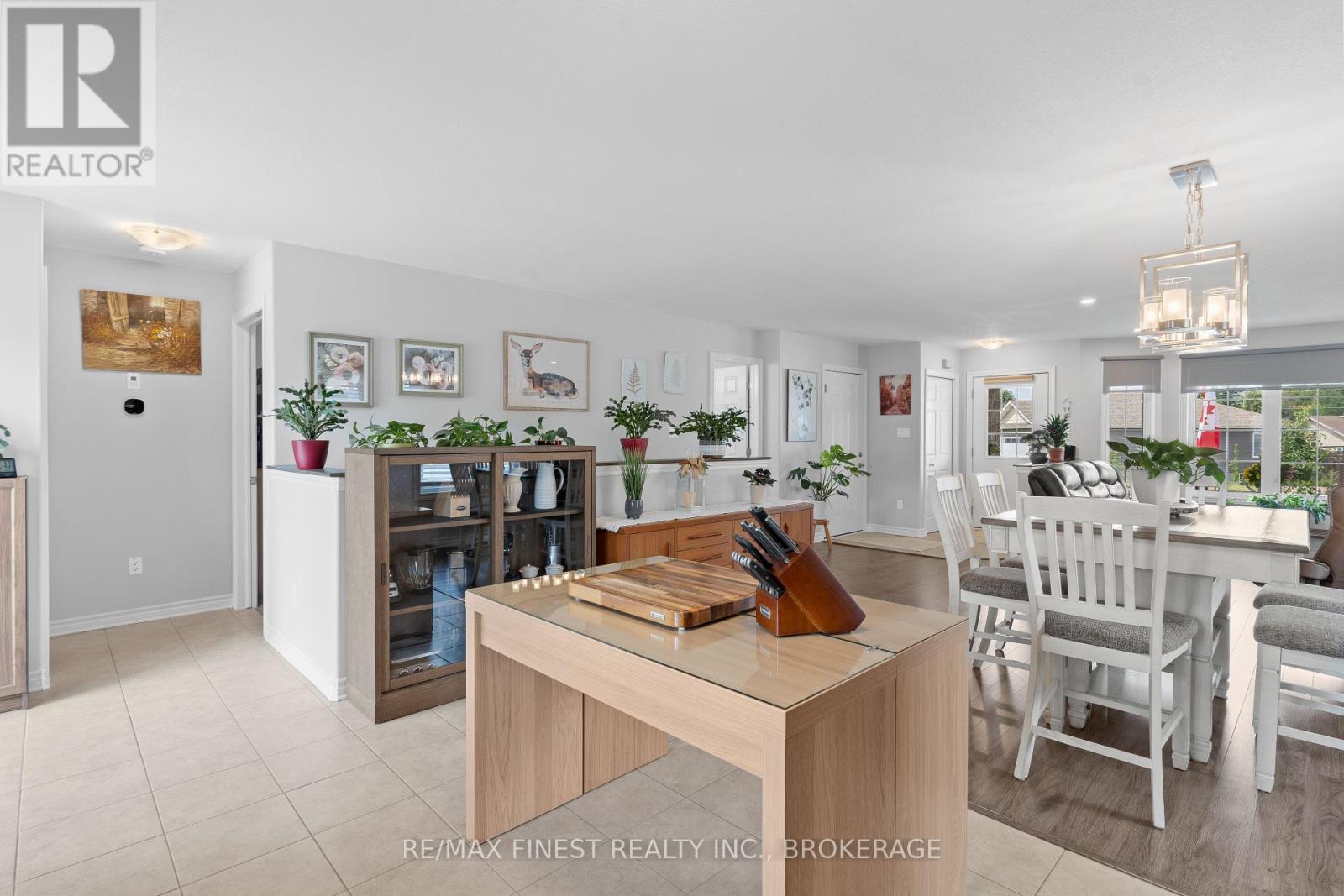 Photo 12 of 17 Lee Avenue, Smiths Falls ON