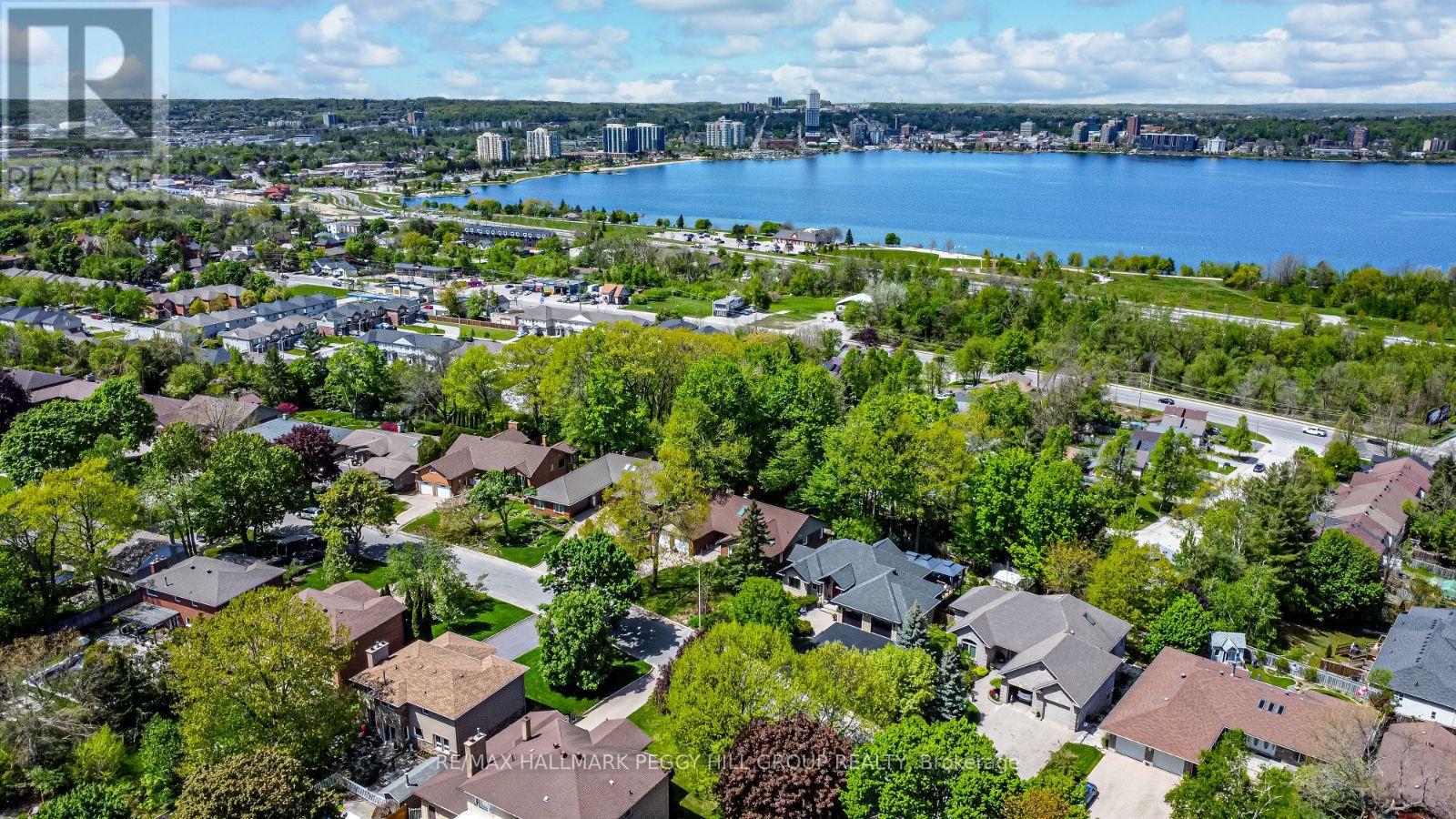 Photo 11 of 64 Woodcrest Road, Barrie ON