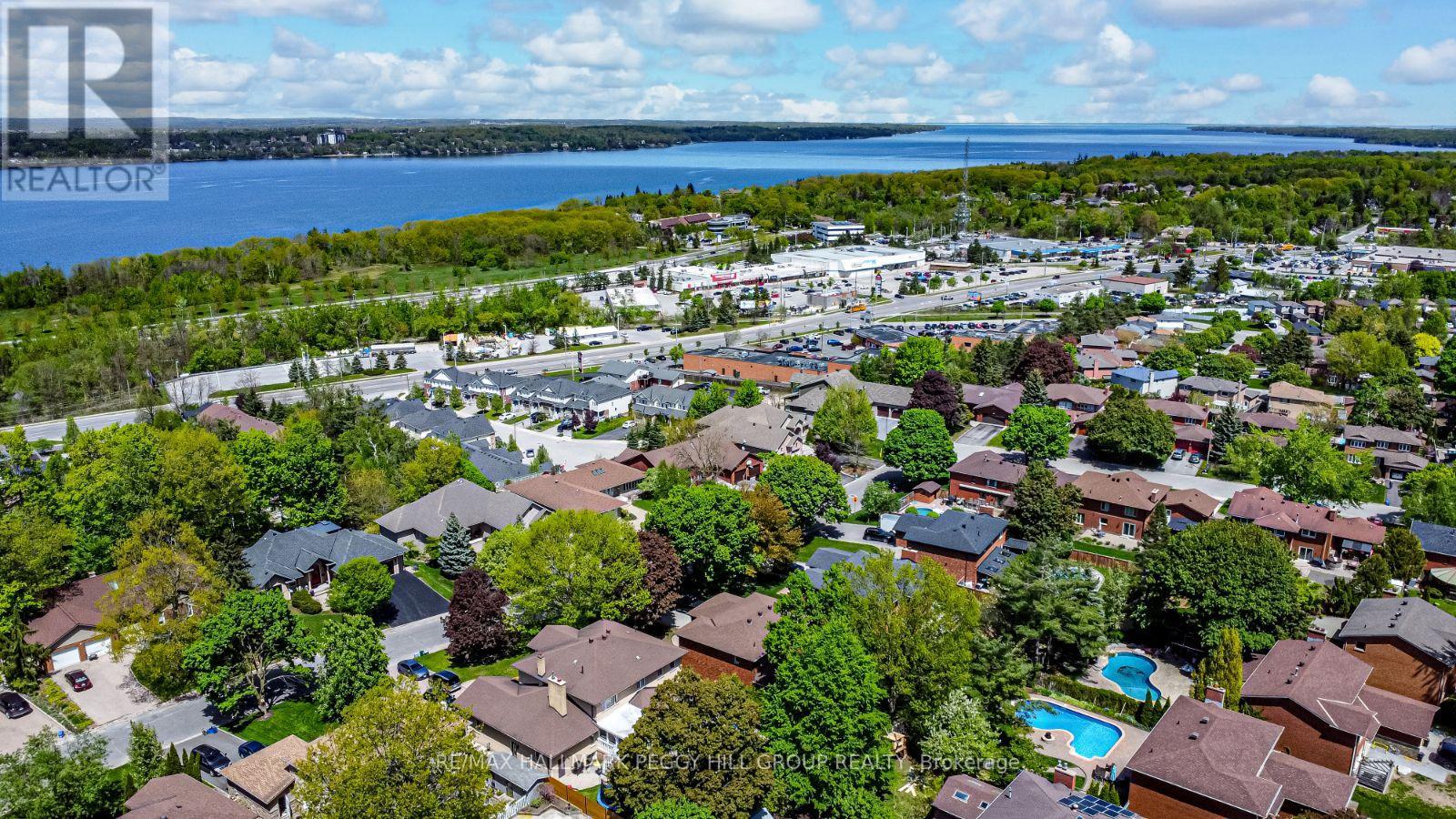 Photo 31 of 64 Woodcrest Road, Barrie ON