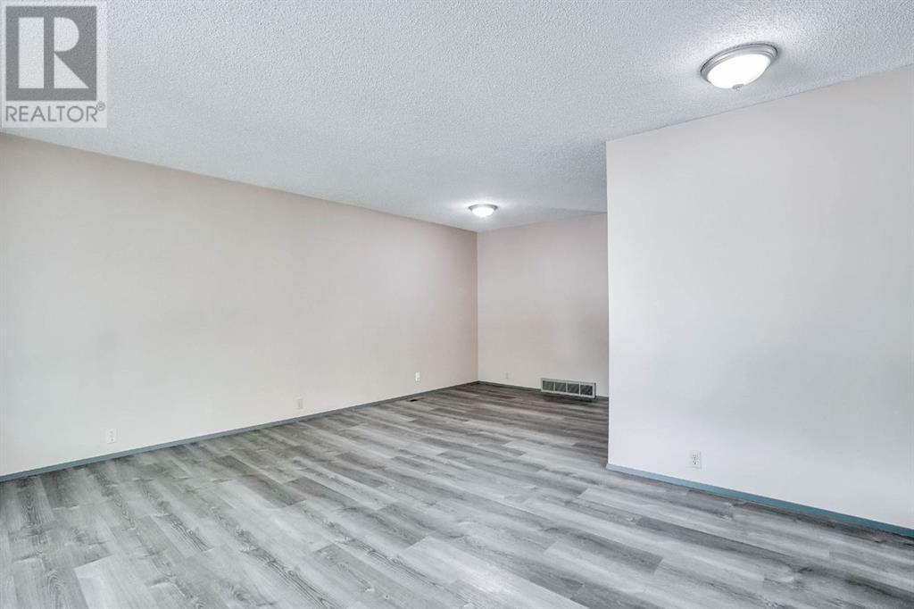 Single Family House Bungalow for Sale in  Lysander Drive SE Ogden Calgary 
