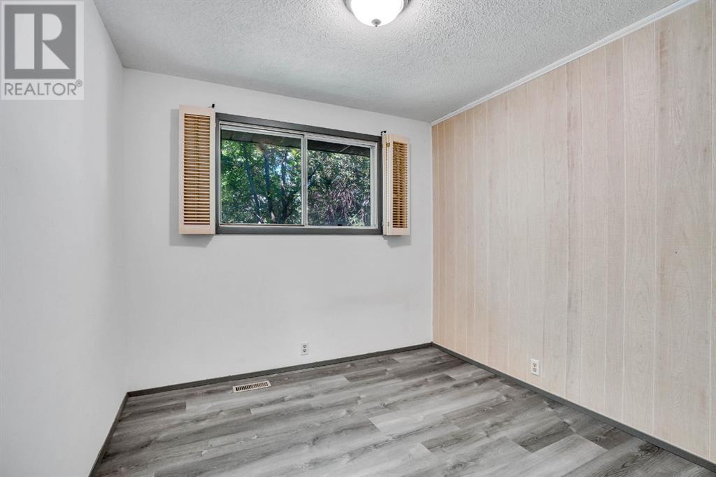 Single Family House Bungalow for Sale in  Lysander Drive SE Ogden Calgary 