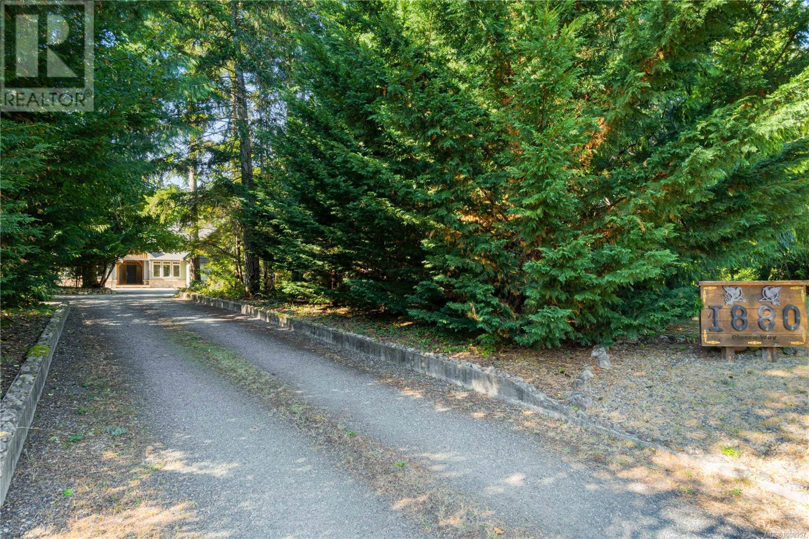 Photo 18 of 1880 Pierce Way, Qualicum Beach BC