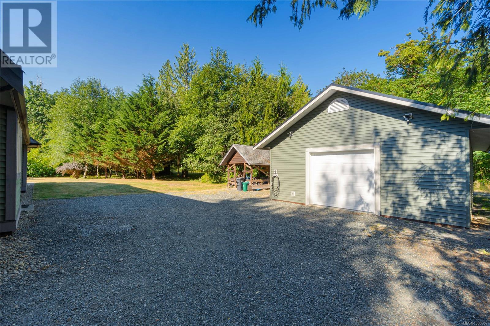 Photo 25 of 1880 Pierce Way, Qualicum Beach BC