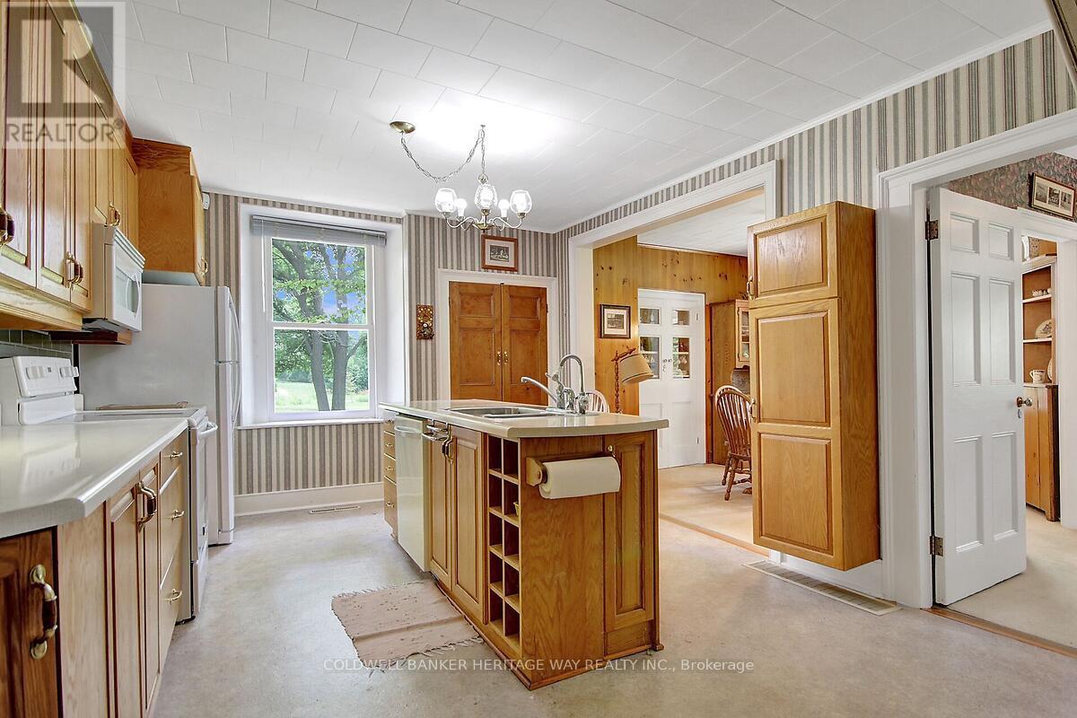 Photo 37 of 120 Kilmarnock Road, Montague ON