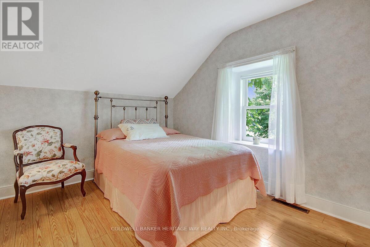 Photo 22 of 120 Kilmarnock Road, Montague ON