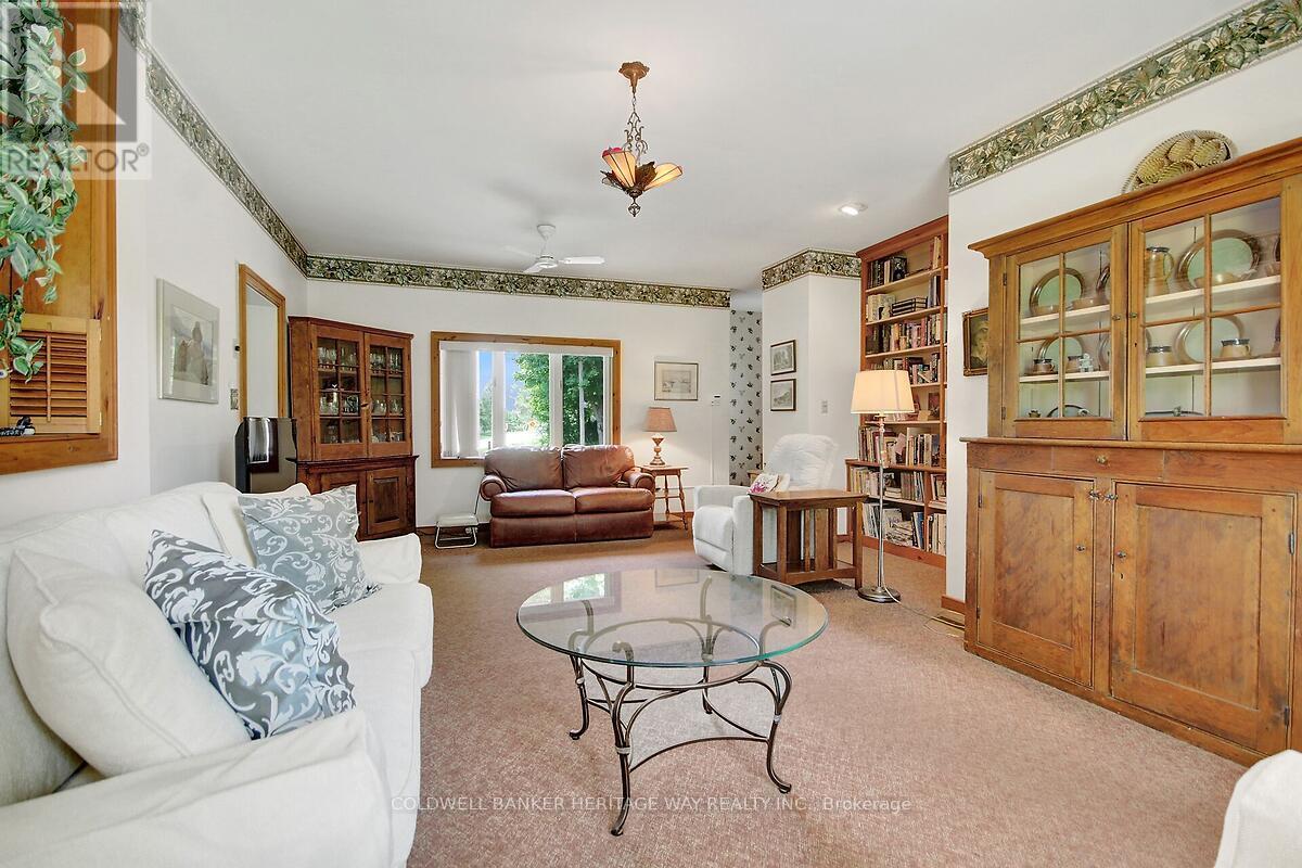 Photo 31 of 120 Kilmarnock Road, Montague ON