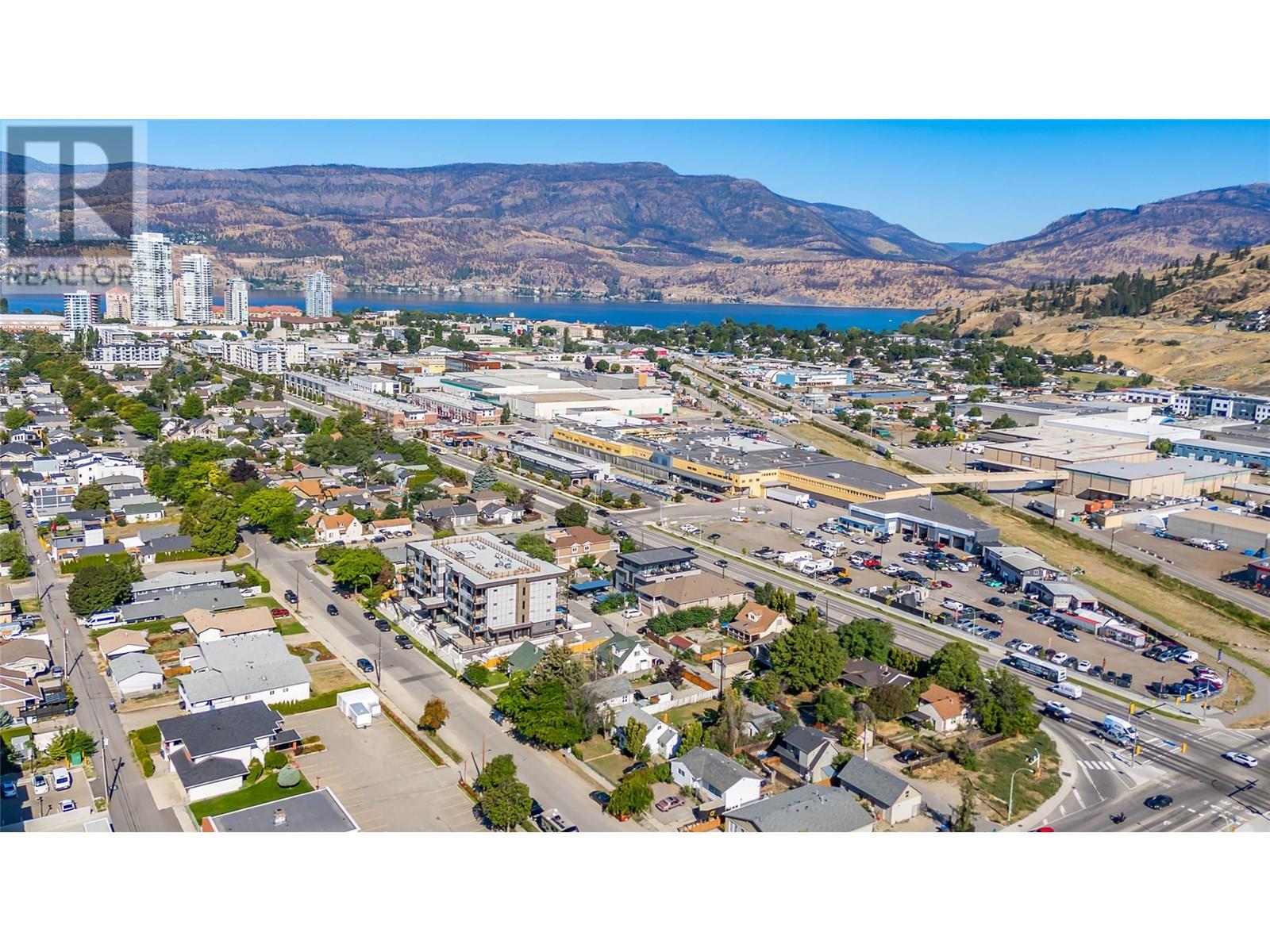 Photo 5 of 1069 Clement Avenue, Kelowna BC