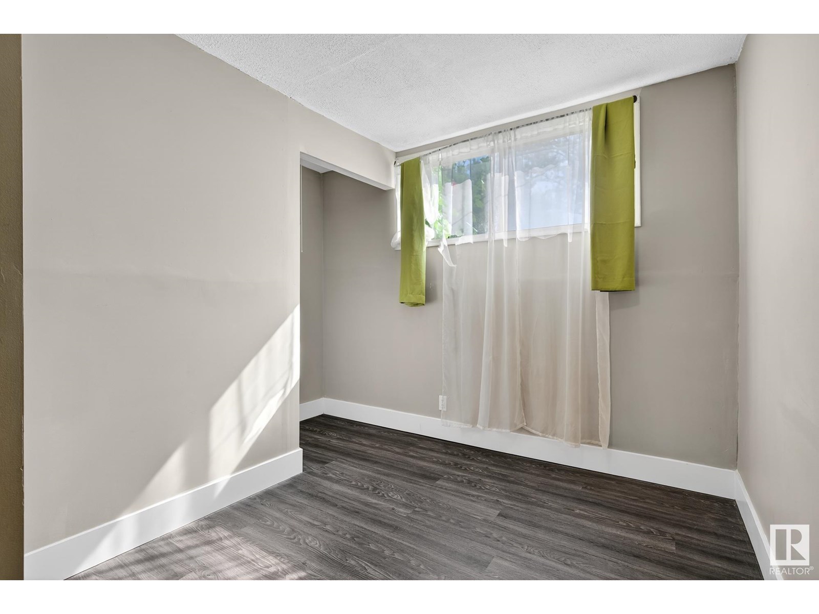 Single Family House Bungalow for Sale in   ST NW Edmonton 