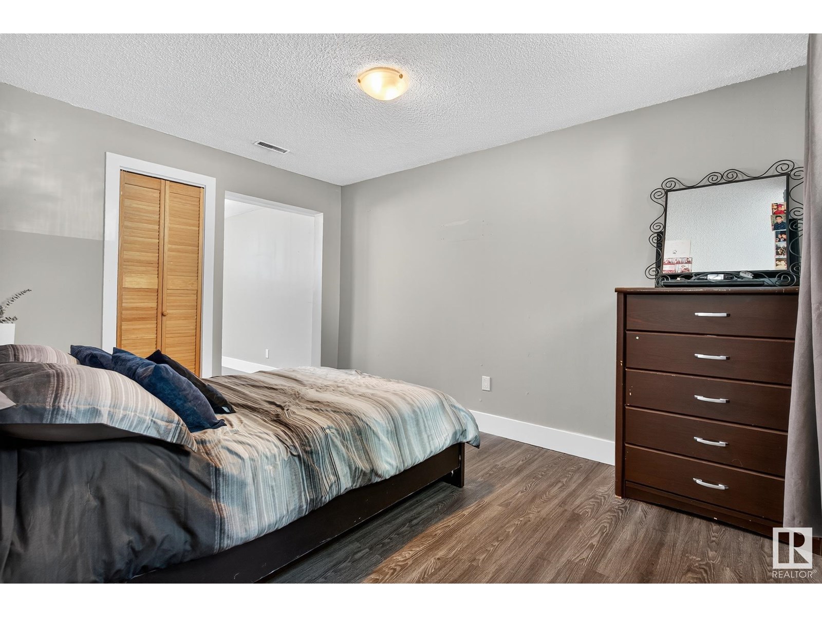 Single Family House Bungalow for Sale in   ST NW Edmonton 
