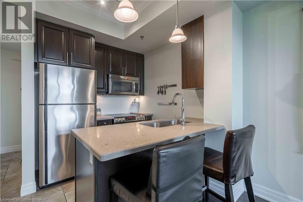 Photo 3 of 90 Charlton Avenue W Unit 409, Hamilton ON