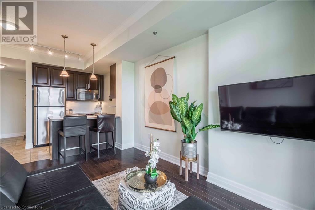 Photo 8 of 90 Charlton Avenue W Unit 409, Hamilton ON