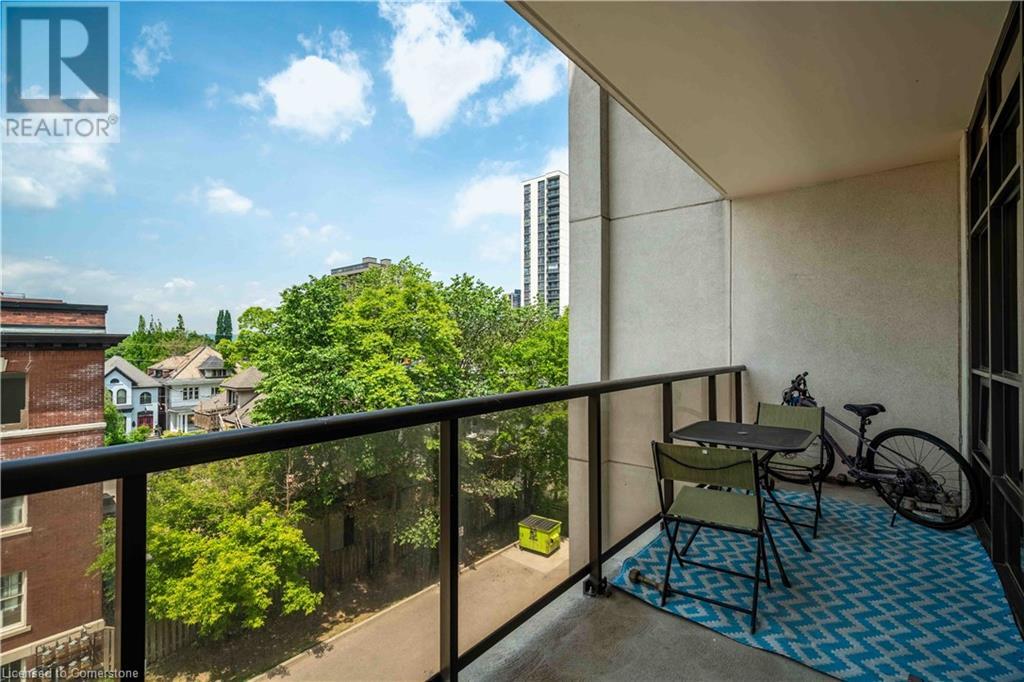 Photo 18 of 90 Charlton Avenue W Unit 409, Hamilton ON