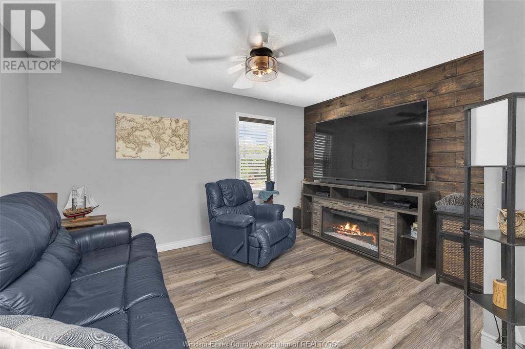 Photo 19 of 1138 County Rd 31, Lakeshore ON
