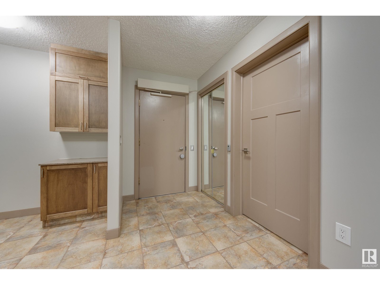 Photo 5 of 306 7951 96 St Nw, Edmonton AB