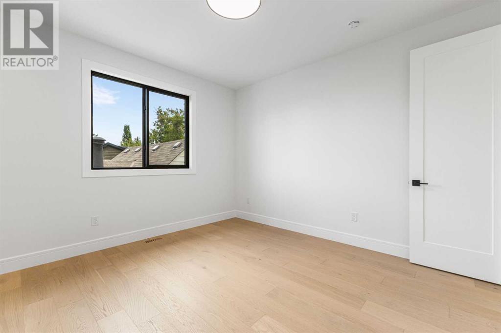 Single Family House for Sale in   Avenue NE Winston Heights/Mountview Calgary 