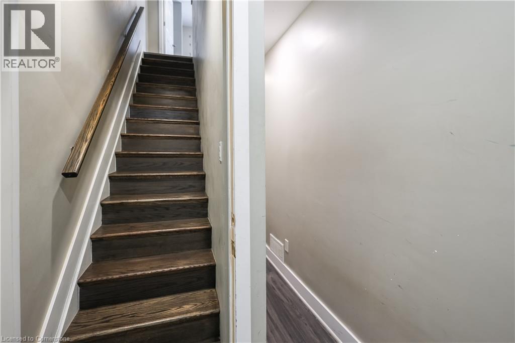 Photo 13 of 29 Ashley Street, Hamilton ON