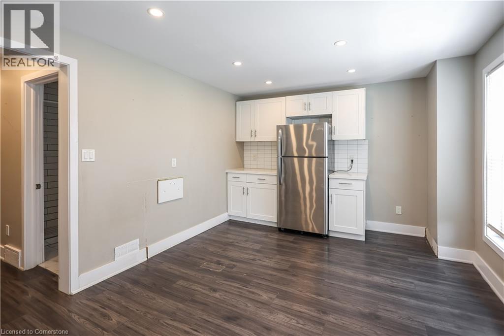 Photo 16 of 29 Ashley Street, Hamilton ON