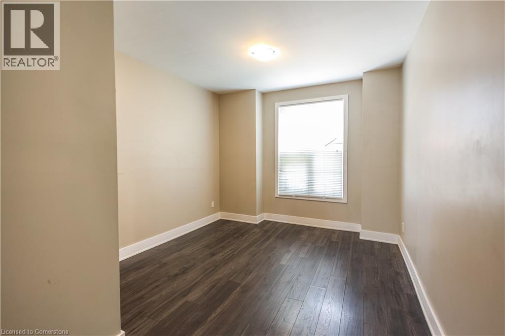 Photo 10 of 29 Ashley Street, Hamilton ON