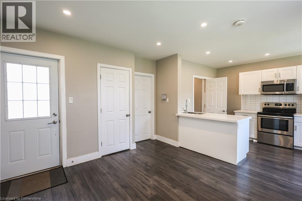 Photo 3 of 29 Ashley Street, Hamilton ON